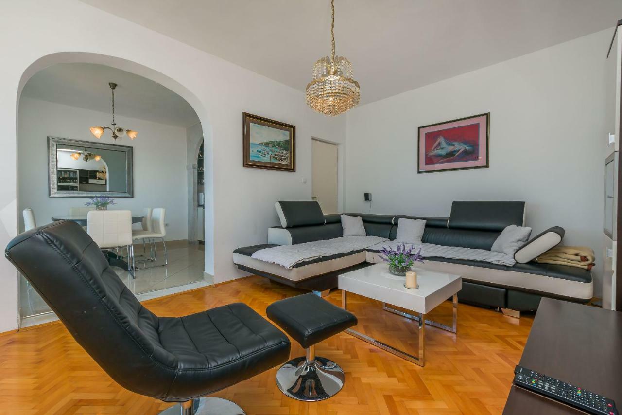 Apartment Marijana Omiš Exterior foto
